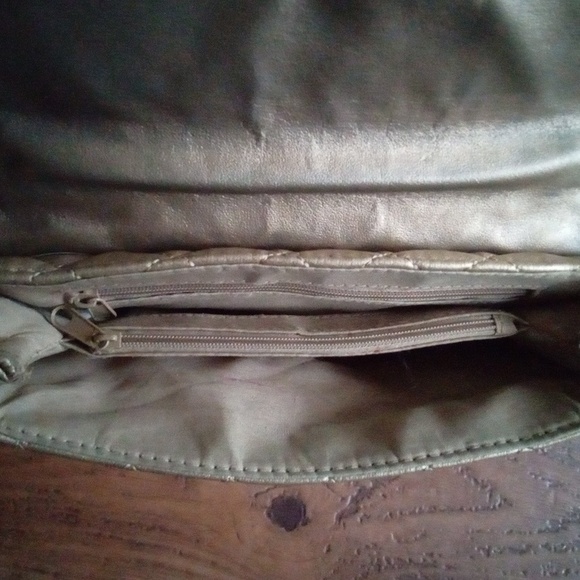 Small gold purse - Picture 3 of 9